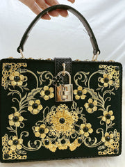 Sac Cabas Femme – Grande Capacité et Détails Métalliques