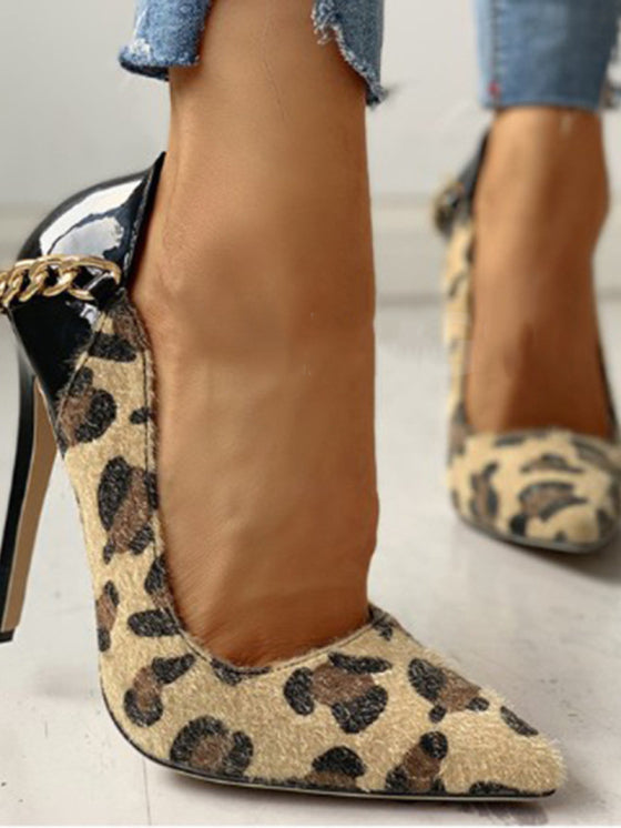 Escarpins à Bout Pointu avec Décoration Métallique Élégante