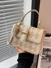 Sac Carré Petit Femme – Élégance et Polyvalence