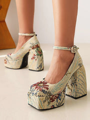 Talons Chunky Super Hauts à Décolleté Shallow