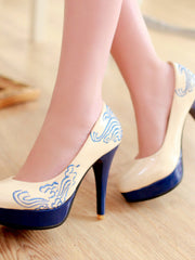 Talons Hauts Brodés en Porcelaine Élégance